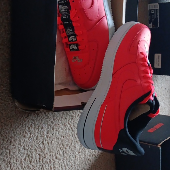 AF 1 - Picture 2 of 2